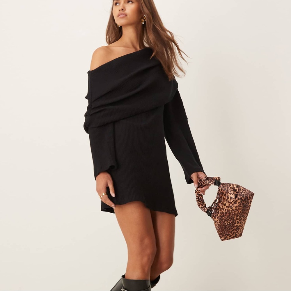 Off shoulder ribbed mini dress - Picture 2 of 3